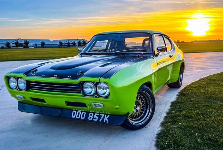 Ford V8 Capri