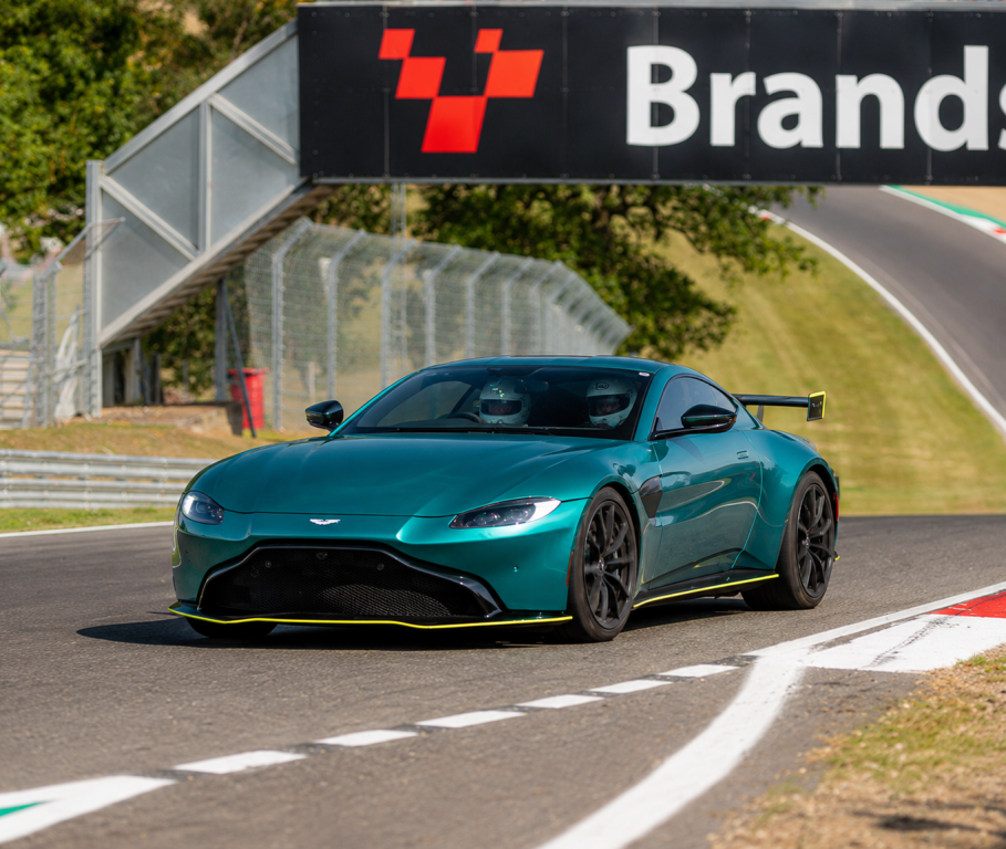 F1 Aston Vantage
